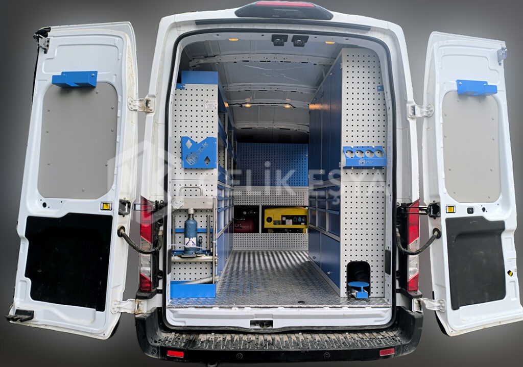 Ford Transit MK-451